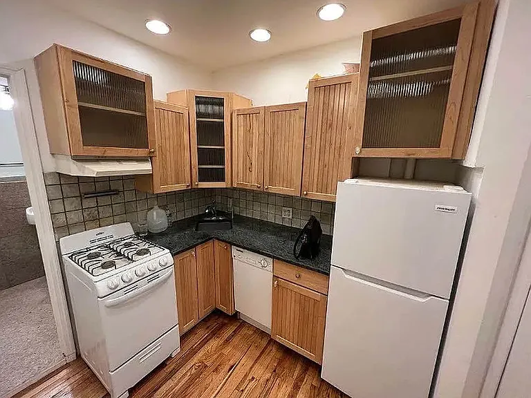 55 Clinton St #91 — Photo 3