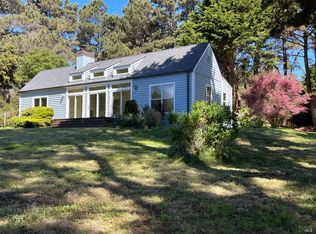 45300 Headlands Dr, Little River, CA 95456