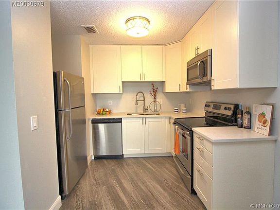 4th image of 2083 NE Collins Cir APT 90