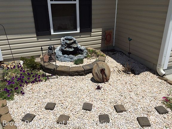 5th image of 104 Errol Dr