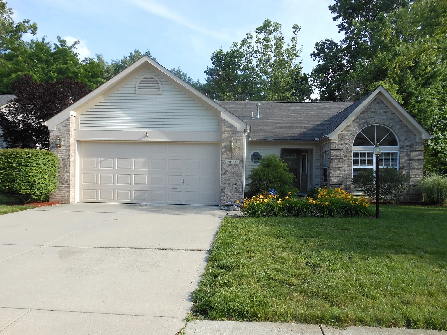 3625 Periwinkle Way photo 1