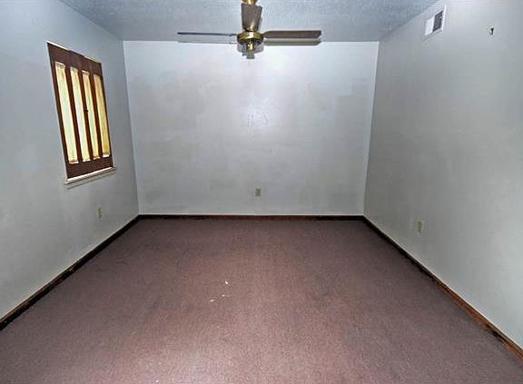 4th image of 109 E Club Dr #0