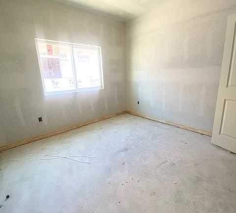 4th image of 114 Shady Terrace Ln