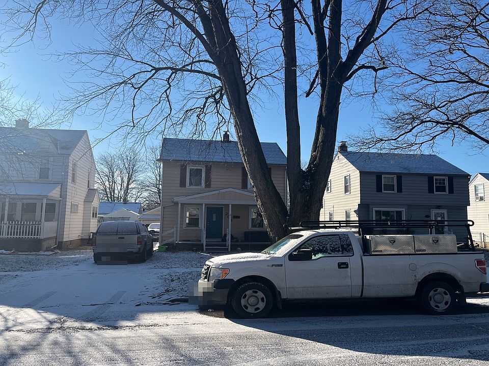 1st image of 203 W Poinsetta Ave