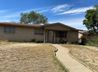 1281 Stroman Dr, Eagle Pass, TX 78852