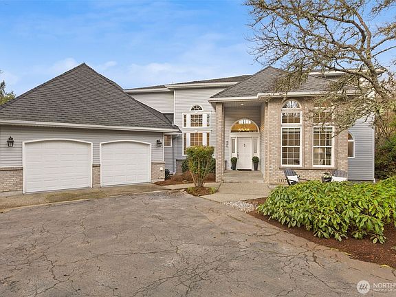 3rd image of 440 SW 185th Place