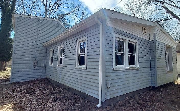 1st image of 734 Hickory Ave