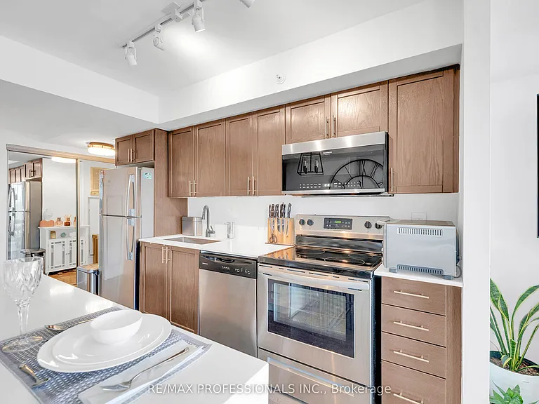 3091 Dufferin St #727 — Photo 10