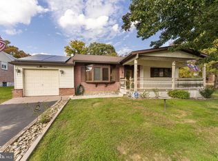 2112 S Bent Ln, Aston, PA 19014