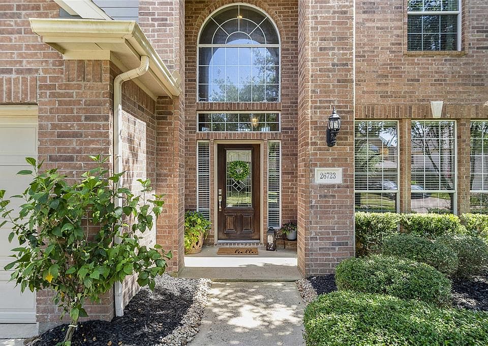 1st image of 26723 Wolfs Hill Ln