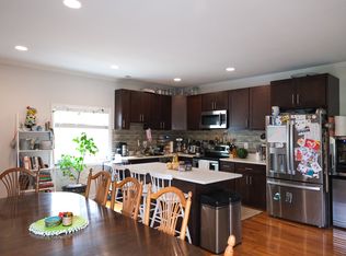 655 16th St NE #A, Washington, DC 20002