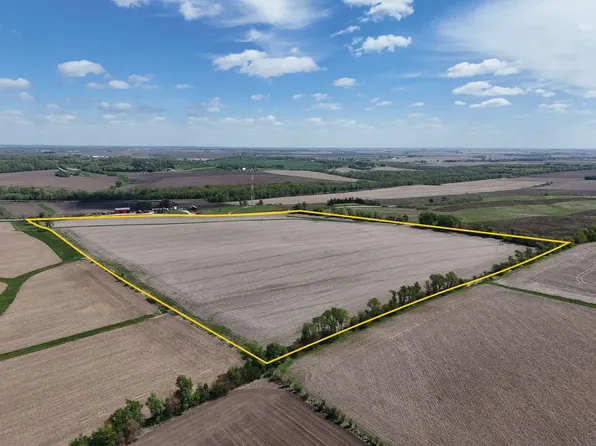 E Bertram Rd, Mount Vernon, IA 52314