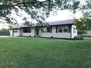 49 Lange Ave, Savoy, IL