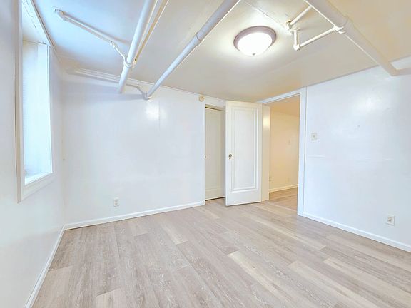 4th image of 411 W Grove St #5