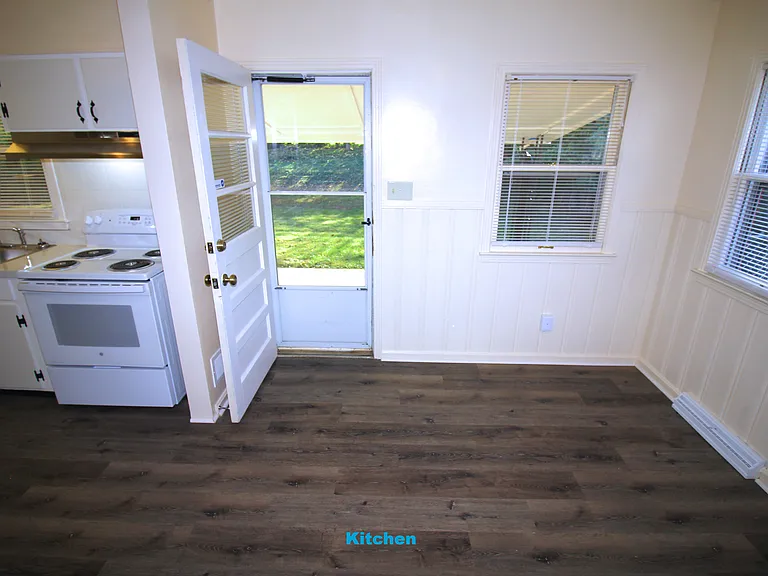 1090 Meridian Ct — Photo 38