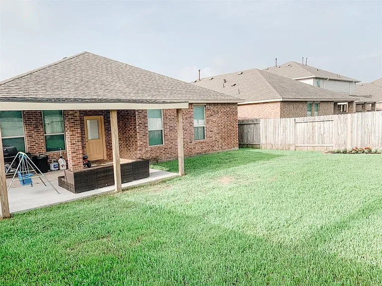 23818 San Barria Dr — Photo 16