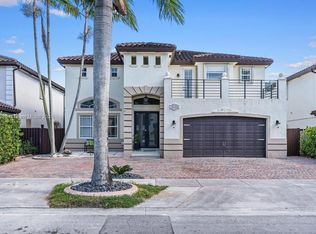 Crestview Lakes, Miami, FL 33193