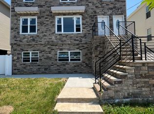 194 Freeborn St #2, Staten Island, NY 10306