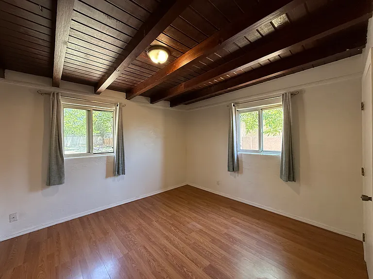 2834 Montclaire Dr NE — Photo 13