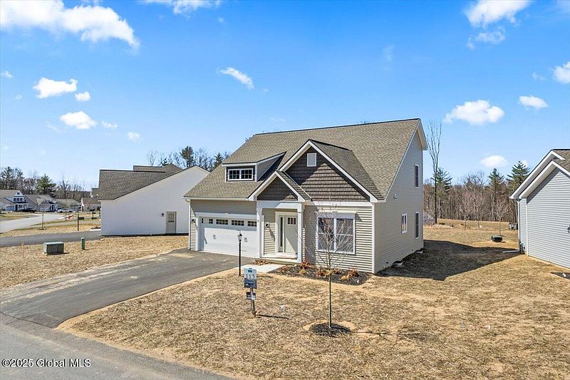 2nd image of 97 Lakepointe Way