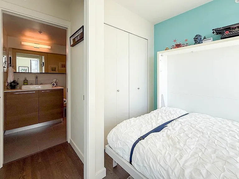 189 Keefer St #505 — Photo 23