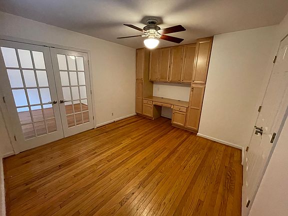 Bonus 3rd room for office/dining/guest