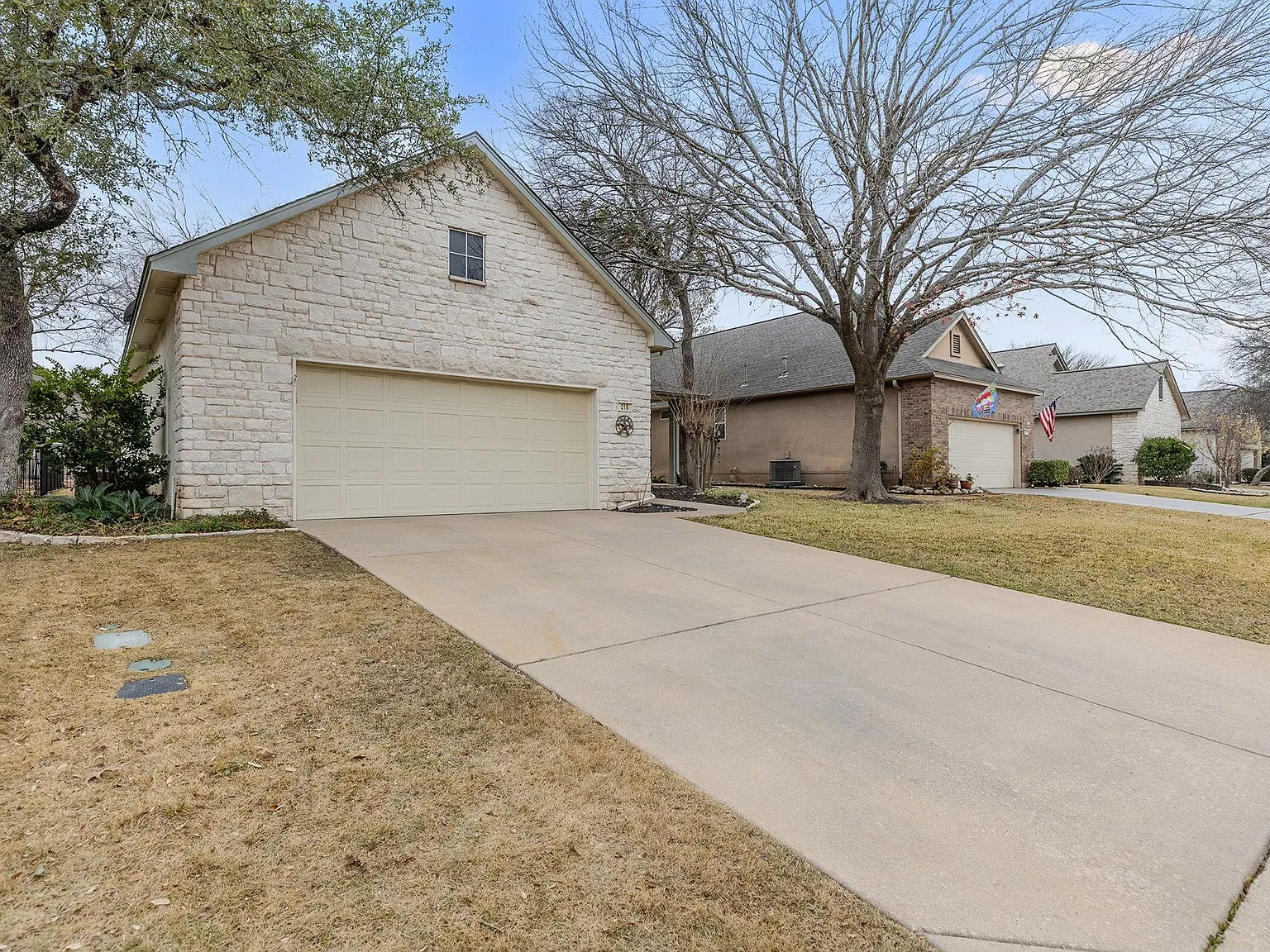 2 bed, 2.0 bath, 1573 sqft, $2,250 — Photo 2