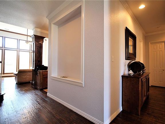 4th image of 4313 Glenridge Dr
