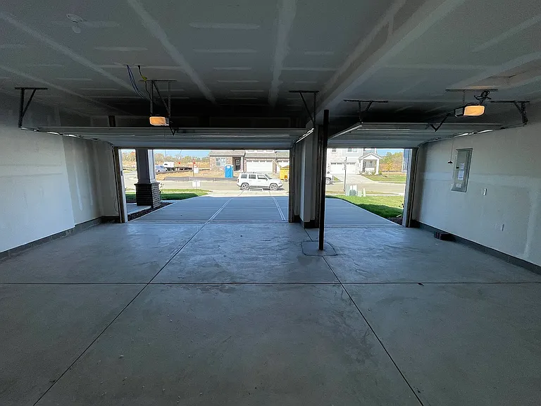 6138 Balsam Ct — Photo 28