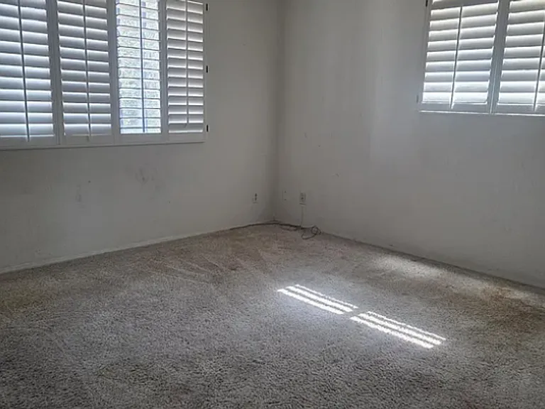 2409 E Jensen St — Photo 9