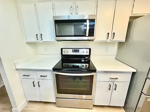 4 bed, 1992 sqft, $2,600 — Photo 4