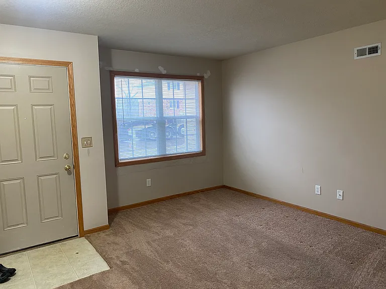 3345 Heatherton Dr #1 — Photo 2