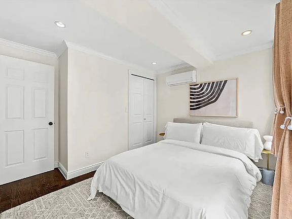 5th image of 448 W 19th St #Phb