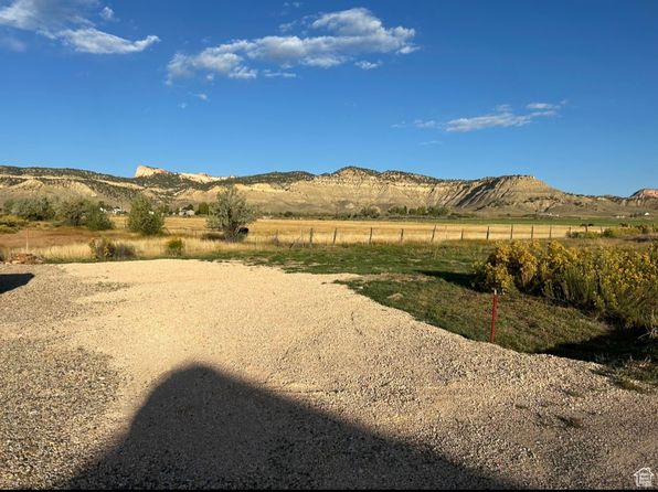 483 N Meadow Ln, Tropic, UT 84776