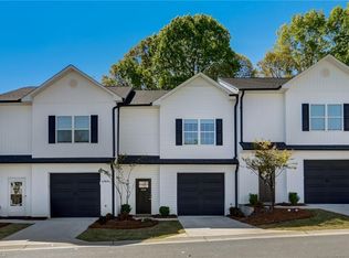 610 Pompano Dr, Greensboro, NC 27410