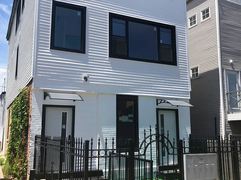 710 N Elizabeth St #2FB — Photo 4