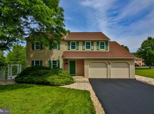 3525 Country Club Rd, Allentown, PA 18103