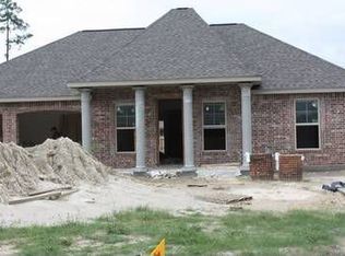 2308 W Coffey Pines Rd, Moss Bluff, LA 70611