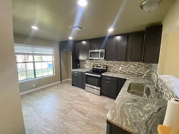 2nd image of 7714 Bay Berry