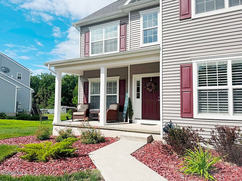 3rd image of 905 Ridgeview Circle