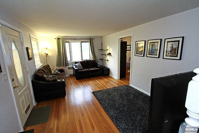 1st image of 3-37 32nd St