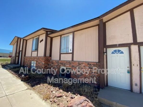 704 Ferris Ct, Rawlins, WY