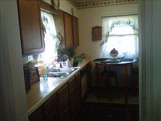 5th image of 2302 Grant Ave