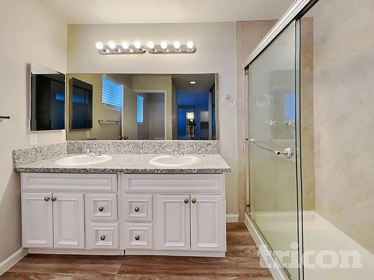 3143 Regal Oak Dr — Photo 9