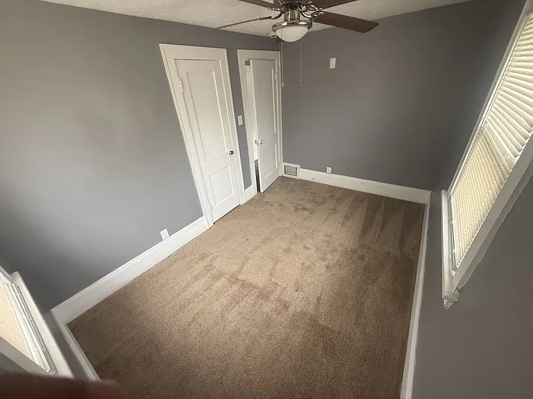10409 Nelson Ave — Photo 9