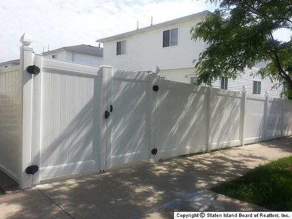 4th image of 115 Linwood Ave