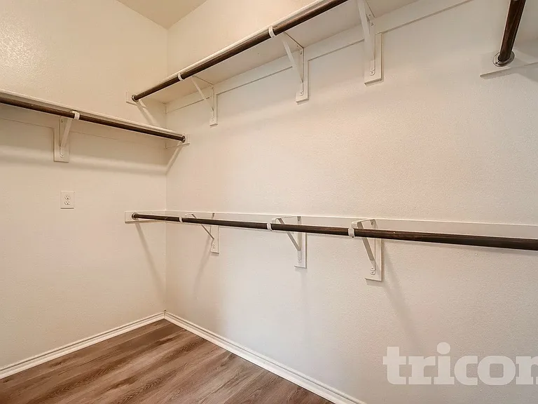 1820 Abby Creek Dr — Photo 12