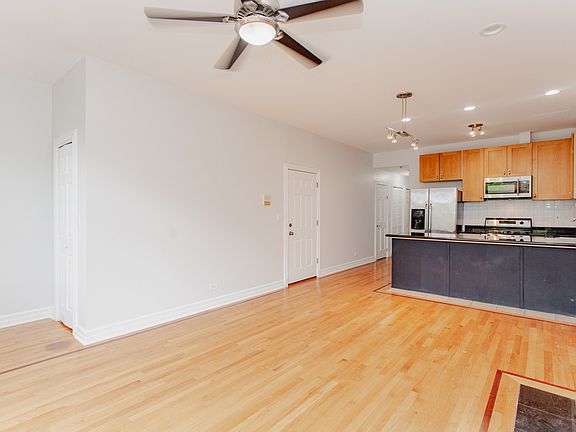 3rd image of 2645 W Haddon Ave #2