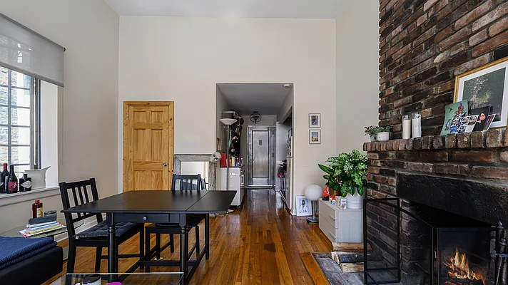 Rented by Compass | media 9