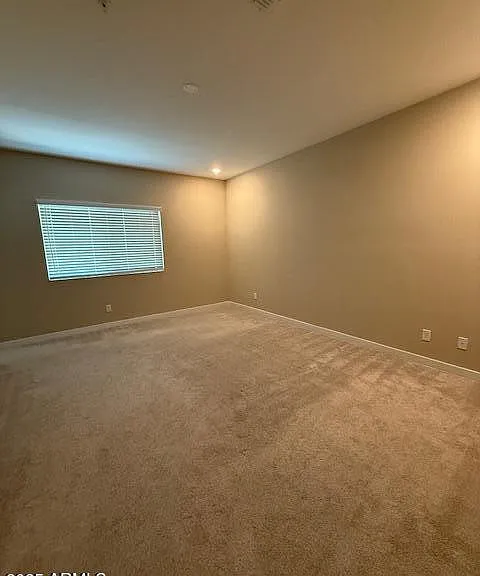 2268 W Laurie Ln — Photo 35